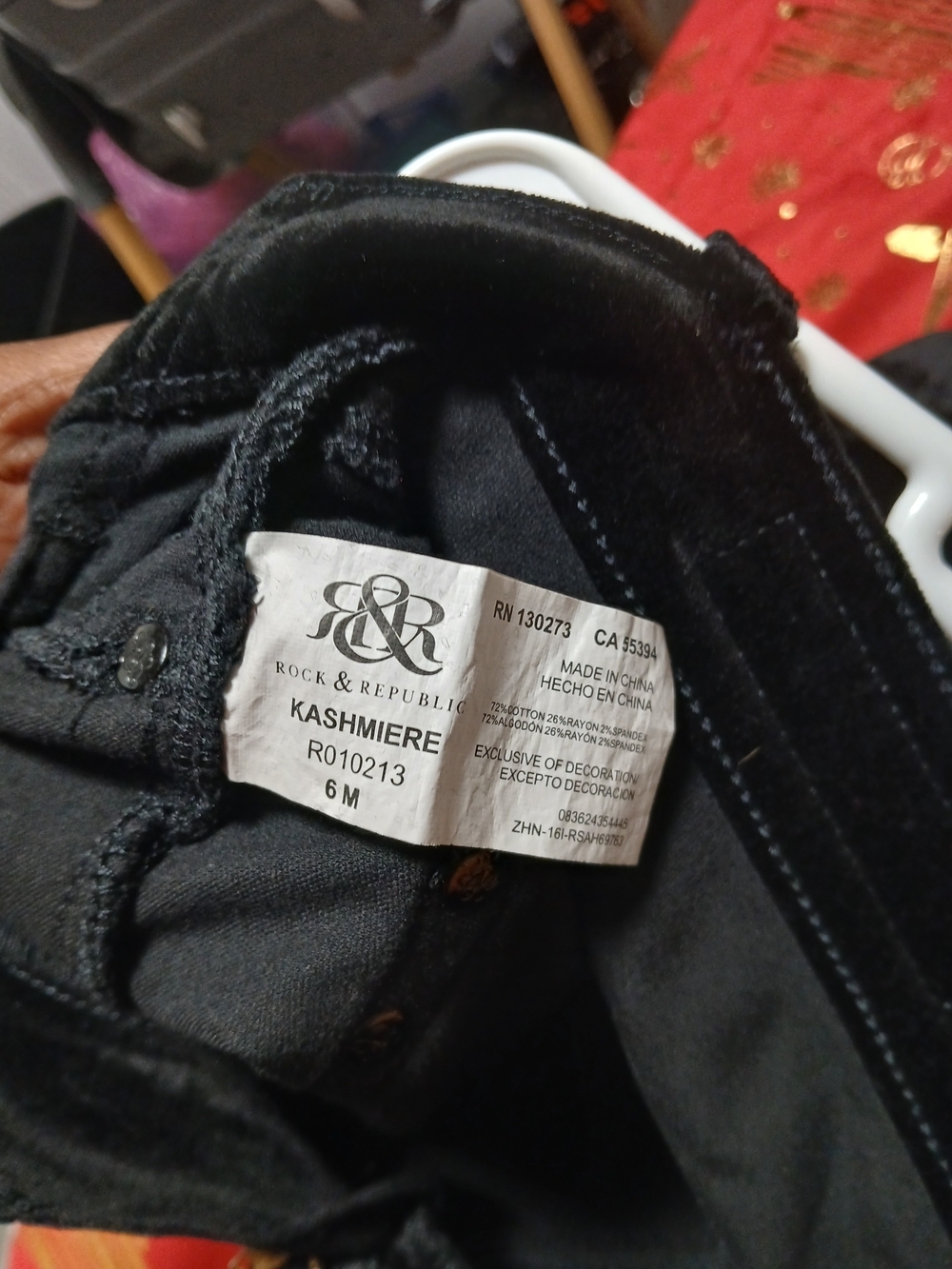 Rock & Republic Black Velvet Skinny Jeans - Picture 10 of 11